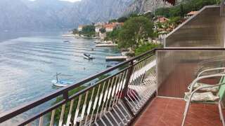 Апартаменты Apartments Djurovic Котор Номер-студио с видом на море-17